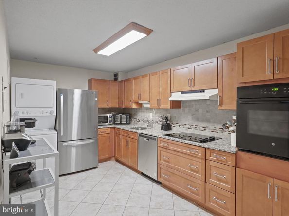 205 Yoakum Parkway 1020, Alexandria VA 22304