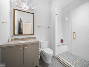 1004 Dogue Hill Lane, Mclean VA 22101