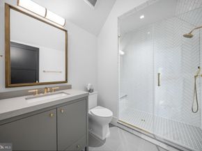 1004 Dogue Hill Lane, Mclean VA 22101