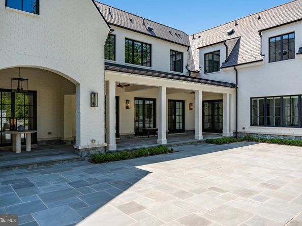 1004 Dogue Hill Lane, Mclean VA 22101
