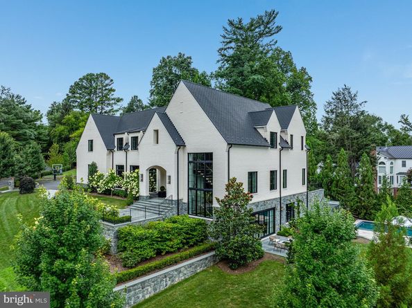 1004 Dogue Hill Lane, Mclean VA 22101
