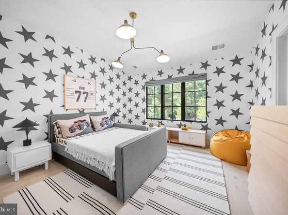 1004 Dogue Hill Lane, Mclean VA 22101