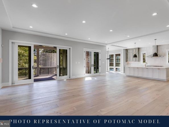 730 22nd Street S, Arlington VA 22202