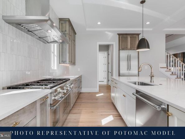 730 22nd Street S, Arlington VA 22202