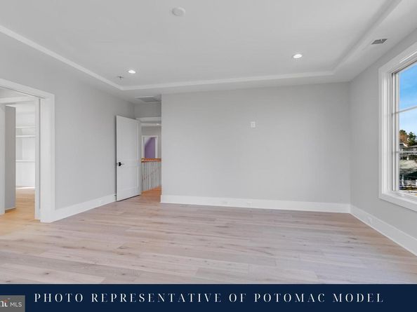 730 22nd Street S, Arlington VA 22202