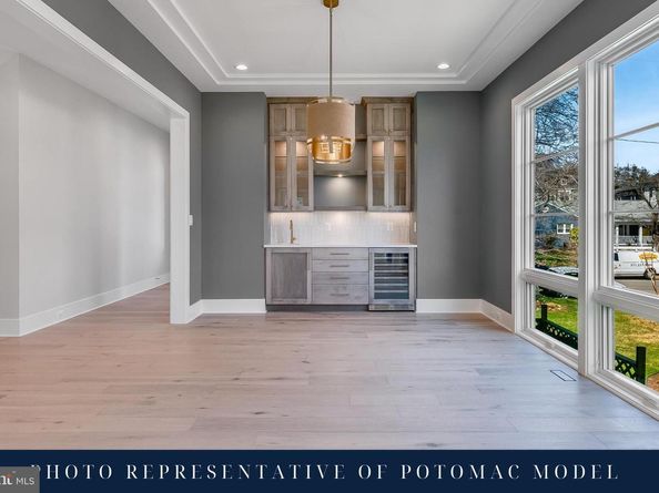 730 22nd Street S, Arlington VA 22202