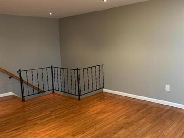 210 Londonderry Lane, Darby PA 19023