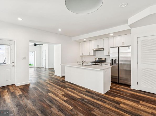 451 Green Lane, Philadelphia PA 19128