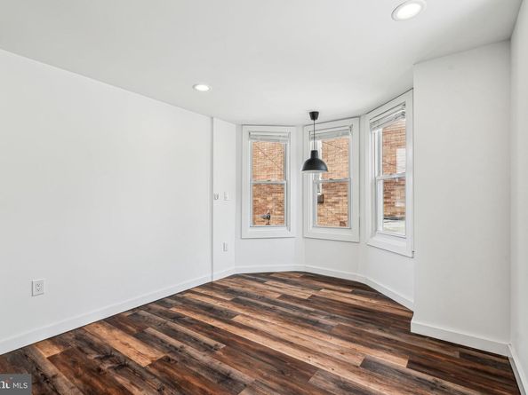451 Green Lane, Philadelphia PA 19128
