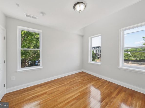 141 NE V Street NE, Washington DC 20002