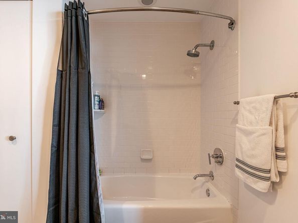 1352 South Street 508, Philadelphia PA 19147