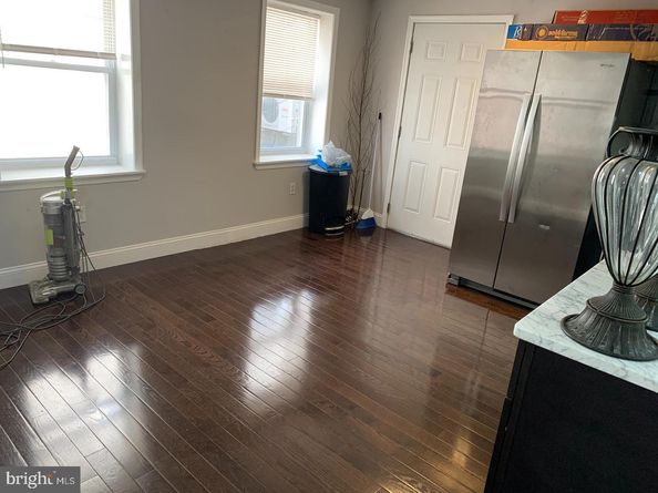 1433 W Girard Avenue, Philadelphia PA 19130