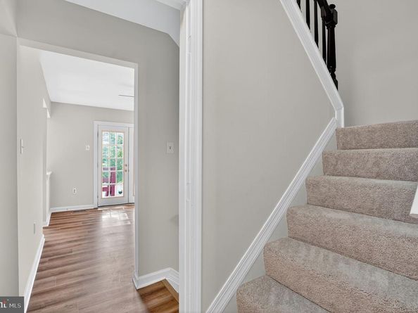1160 Lisa Court, Herndon VA 20170