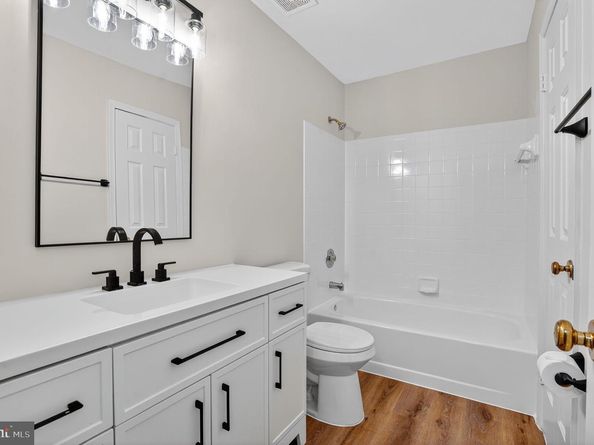 1160 Lisa Court, Herndon VA 20170