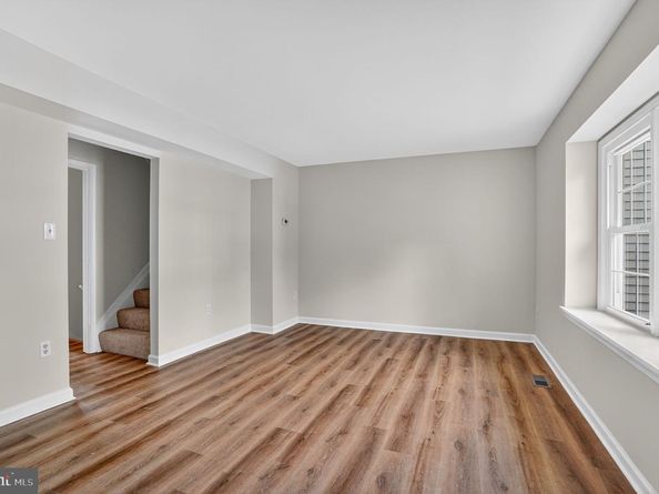 1160 Lisa Court, Herndon VA 20170