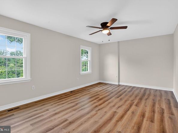 1160 Lisa Court, Herndon VA 20170