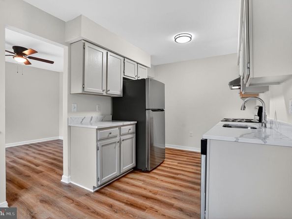 1160 Lisa Court, Herndon VA 20170