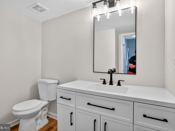 1160 Lisa Court, Herndon VA 20170