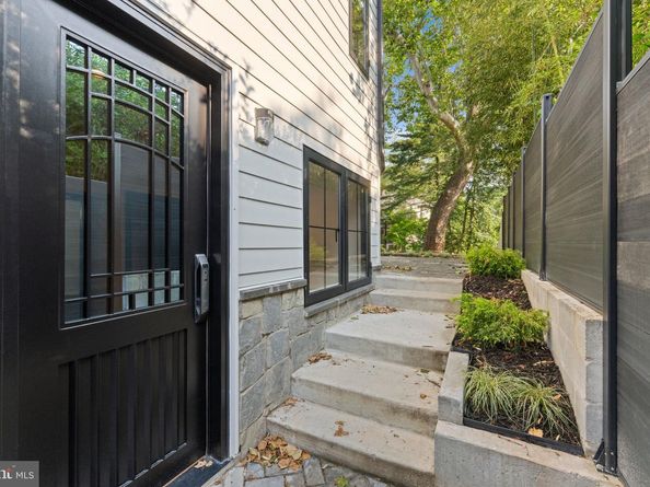 3819 Albemarle Street NW, Washington DC 20016