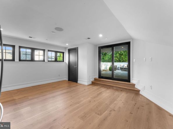 3819 Albemarle Street NW, Washington DC 20016