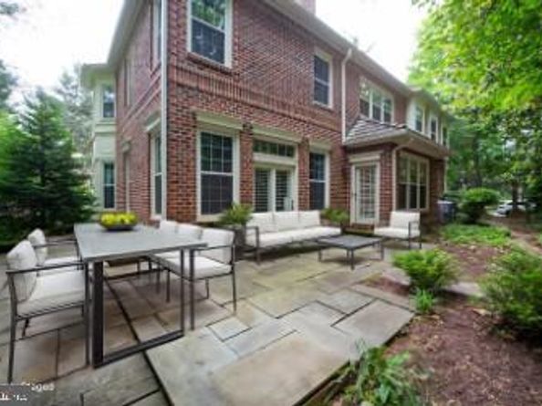 1 Town Gate Court, Bethesda MD 20817