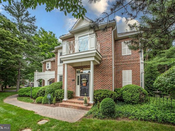 1 Town Gate Court, Bethesda MD 20817