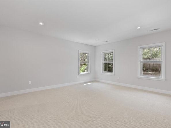 3812 N Nelson Street, Arlington VA 22207