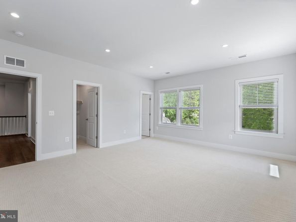 3812 N Nelson Street, Arlington VA 22207