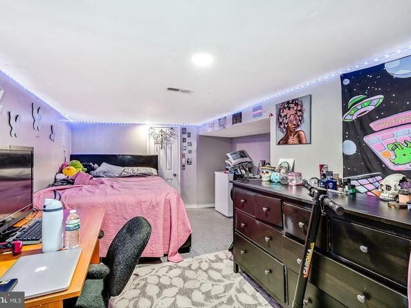 3963 Brown Street, Philadelphia PA 19104