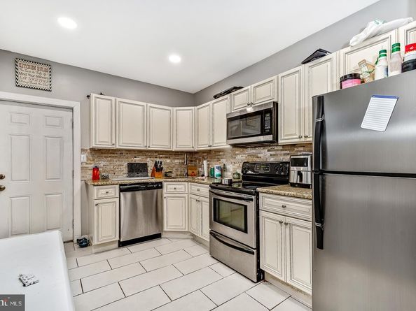 3963 Brown Street, Philadelphia PA 19104