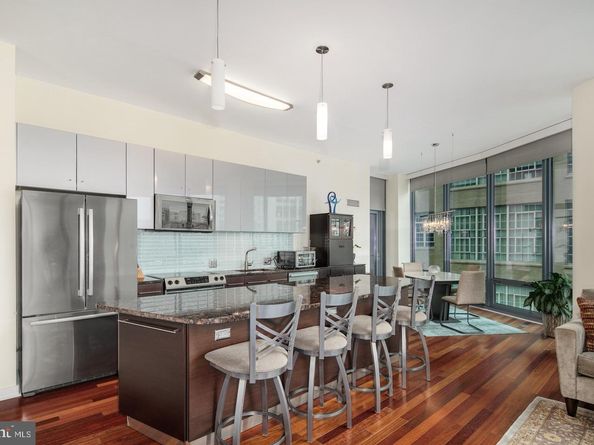 2101 Market Street 302, Philadelphia PA 19103