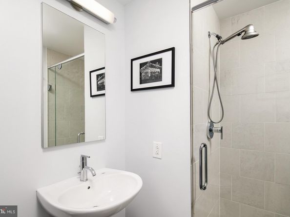 2101 Market Street 302, Philadelphia PA 19103