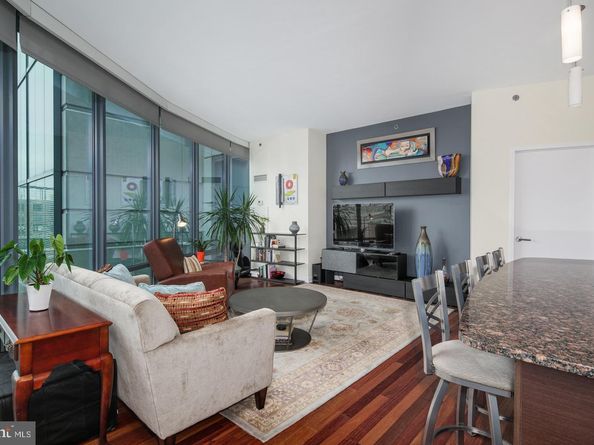 2101 Market Street 302, Philadelphia PA 19103