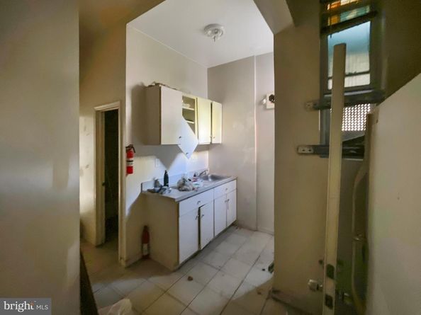 2130 N 19TH Street, Philadelphia PA 19121