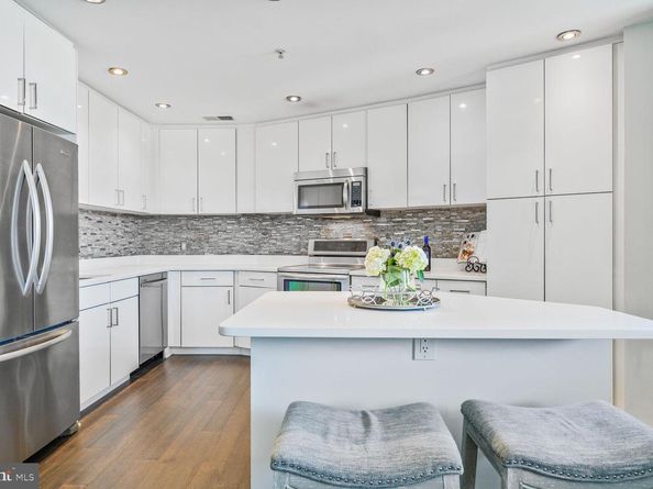 3409 Wilson Boulevard 211, Arlington VA 22201