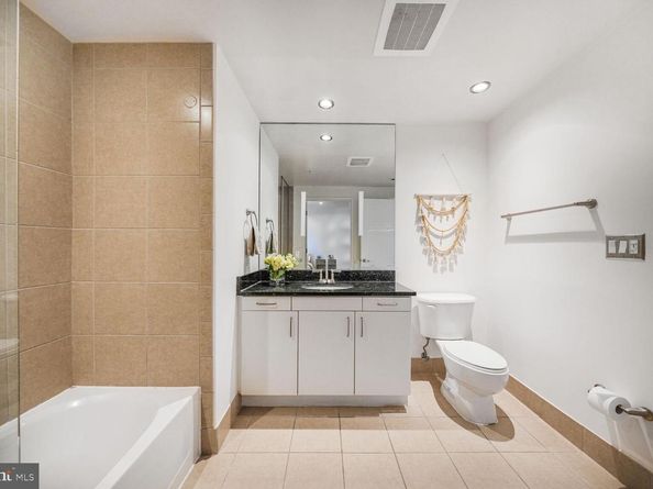 3409 Wilson Boulevard 211, Arlington VA 22201