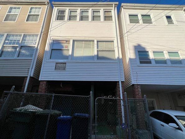 225 Cromwell Terrace NE, Washington DC 20002
