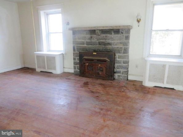 22 S Linden Avenue, Upper Darby PA 19082