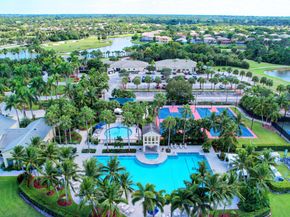 2214 Ridgewood Circle, Royal Palm Beach FL 33411