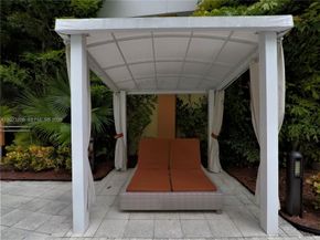 2775 NE 187th Street 314, Aventura FL 33180