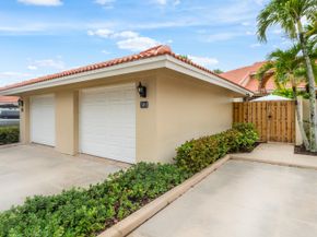 301 Old Meadow Way, Palm Beach Gardens FL 33418