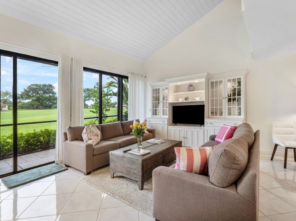 301 Old Meadow Way, Palm Beach Gardens FL 33418
