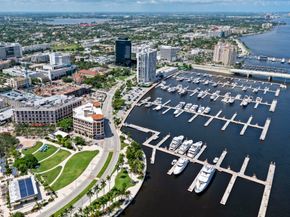 1809 Middleton Way, West Palm Beach FL 33409