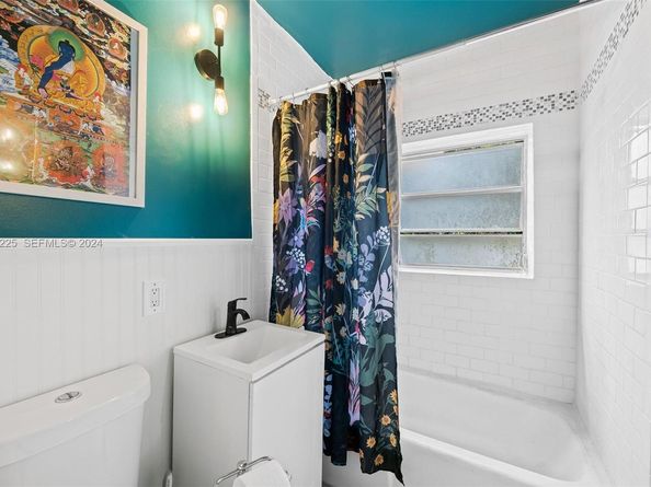 901 NE 16th Place, Fort Lauderdale FL 33305