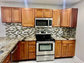 8951 SW 19th St B, Boca Raton FL 33433