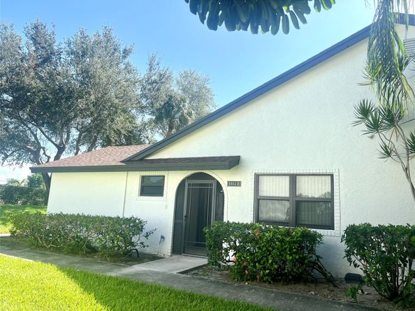 8951 SW 19th St B, Boca Raton FL 33433