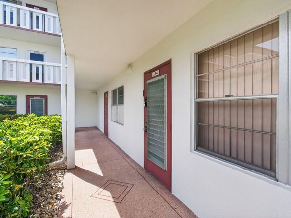 384 Fanshaw J, Boca Raton FL 33434