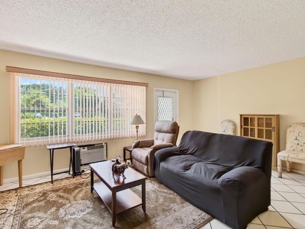 384 Fanshaw J, Boca Raton FL 33434