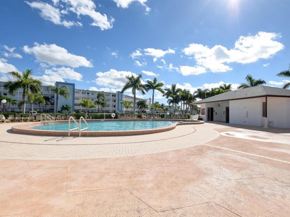 384 Fanshaw J, Boca Raton FL 33434
