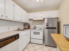 384 Fanshaw J, Boca Raton FL 33434